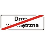 D-47 Koniec drogi wewnętrznej. Oznacza wyjazd z drogi wewnętrznej na drogę publiczną. Znak może być umieszczony w innym miejscu niż po prawej stronie jezdni