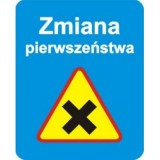 D-48 Zmiana pierwszeństwa. Uprzedza o mającej nastąpić lub niedawno wprowadzonej zmianie obowiązujących dotychczas zasad pierwszeństwa na najbliższym skrzyżowaniu; umieszczony pod znakiem napis określa datę wprowadzenia nowej zasady pierwszeństwa pokazanej znakiem A-5 lub A-7